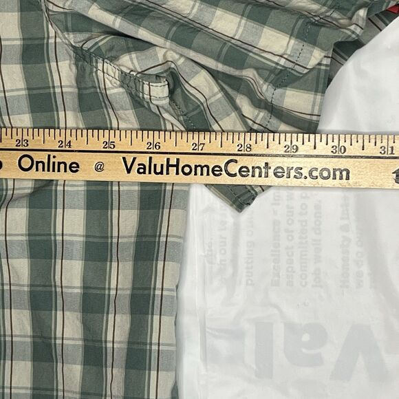 Carhartt Men's Plaid‎ Relaxed Fit Button Up Short Sleeve Shirt, 2XL - Picture 3 of 5